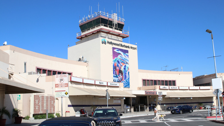 Control tower at Hollywood Burbank Airport