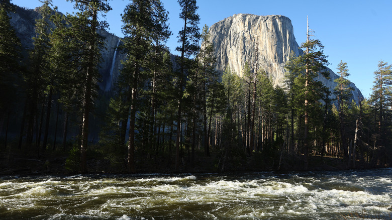 El Capitan with river flowing under it