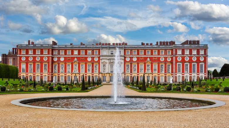 Hampton Court Palace outside