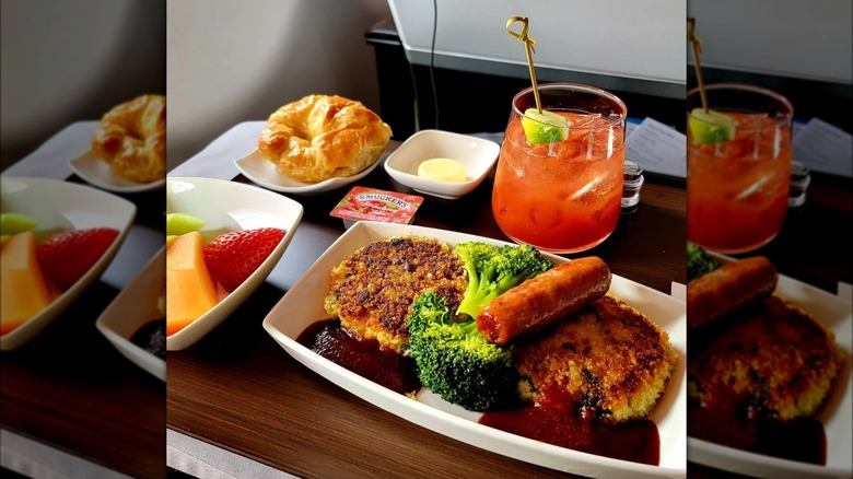 First class meal on Hawaiian Airlines