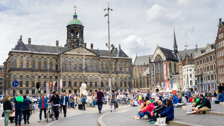 crowded Dam Square cloudy day