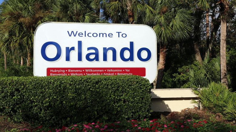 Orlando International Airport welcome sign