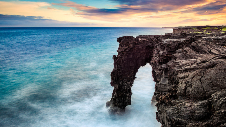 Sea Arch at Hawai'i Volcanoes