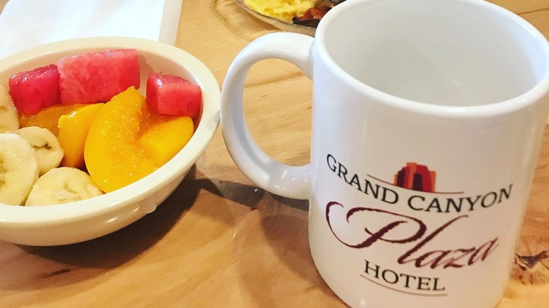 Grand Canyon Plaza Hotel breakfast