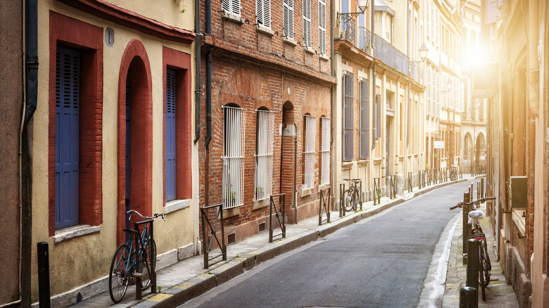 Narrow street in Toulouse, France