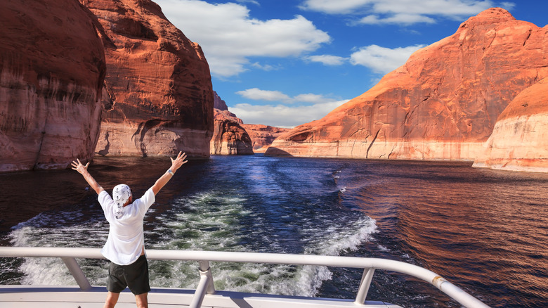 ecstatic boater on canyon lake