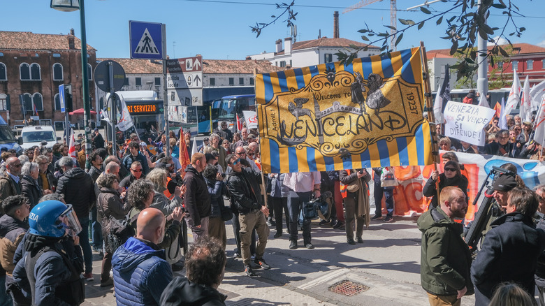 Venice tourist fee protests