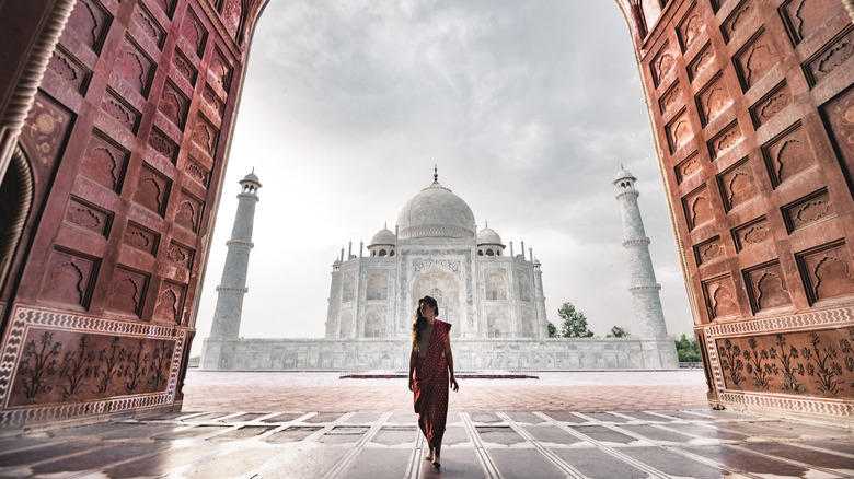 Side view of Taj Mahal