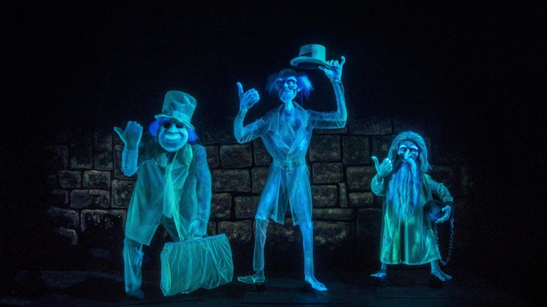 Haunted Mansion hitchhiking ghosts, Disneyland