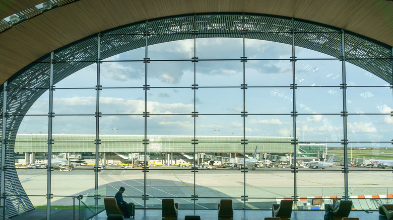 window in lounge at CDG