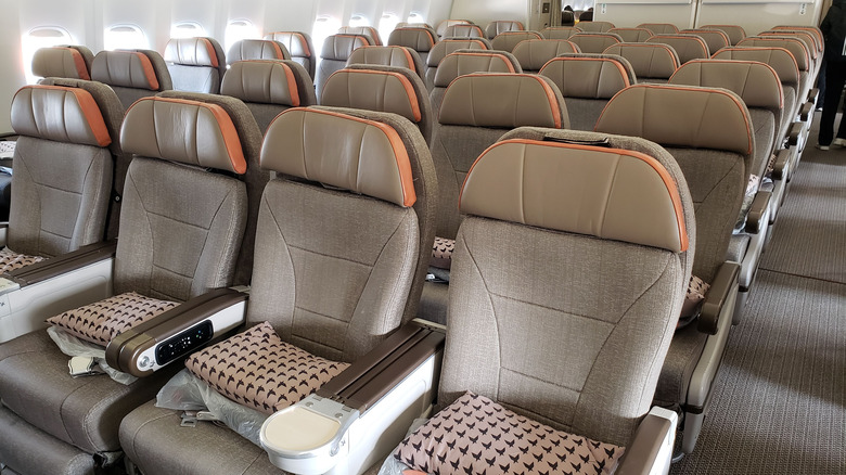 Eva Air premium economy seats