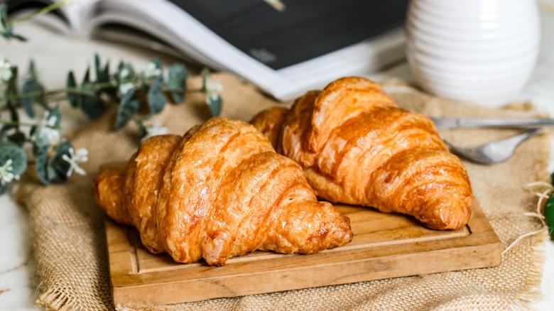 croissant au beurre