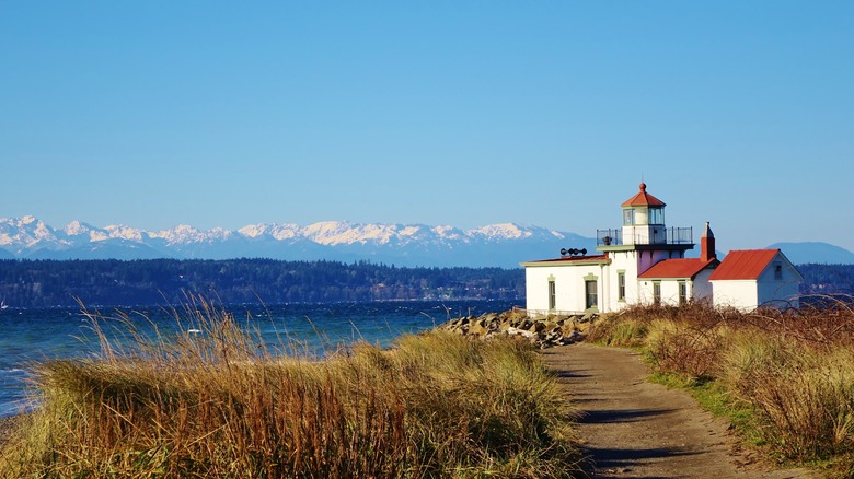 Hiking path to lighthouse